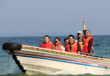 与客户同行